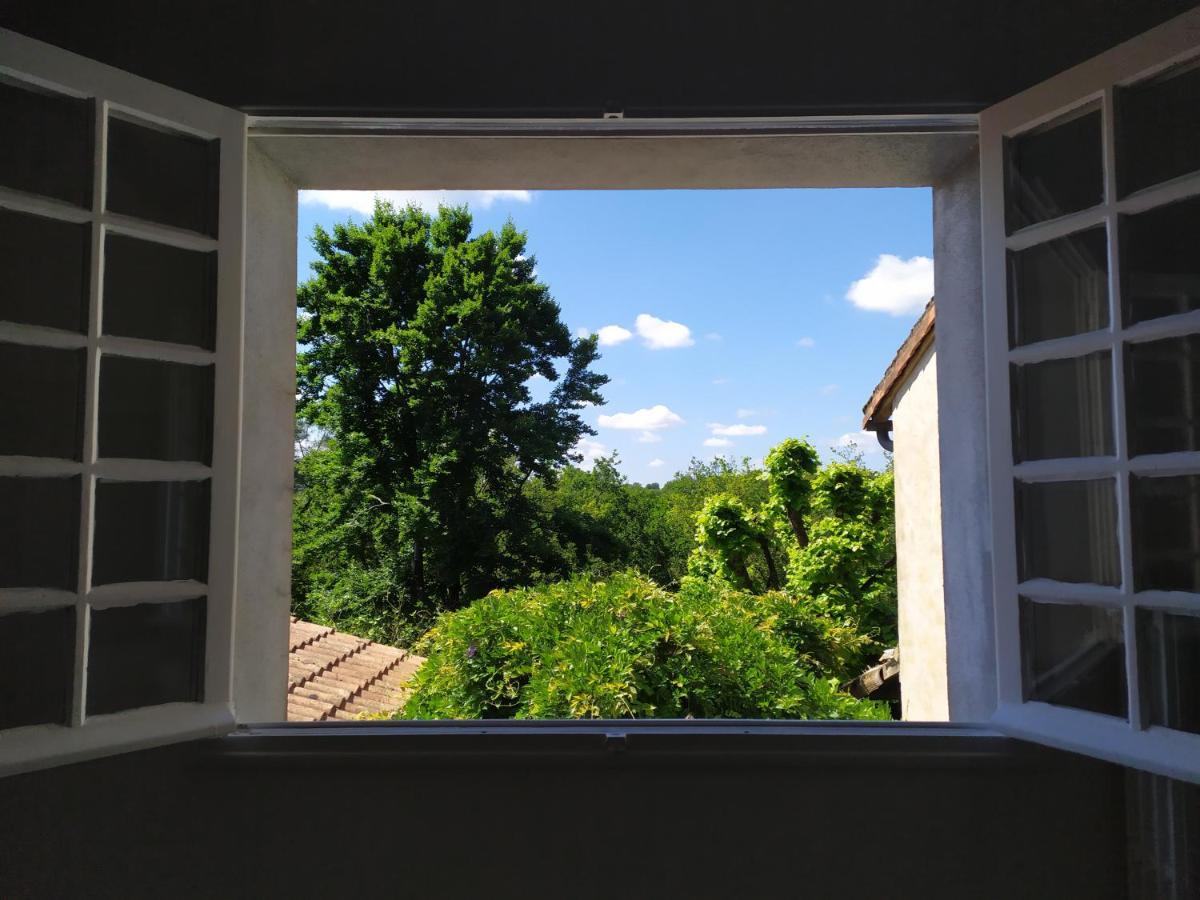 Les Gites Des Beaux Chenes Mortagne-sur-Sevre 外观 照片